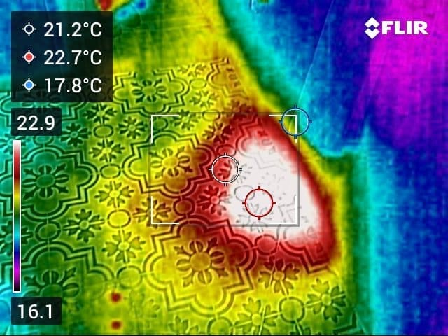 Thermal image showing a hot spot in the floor